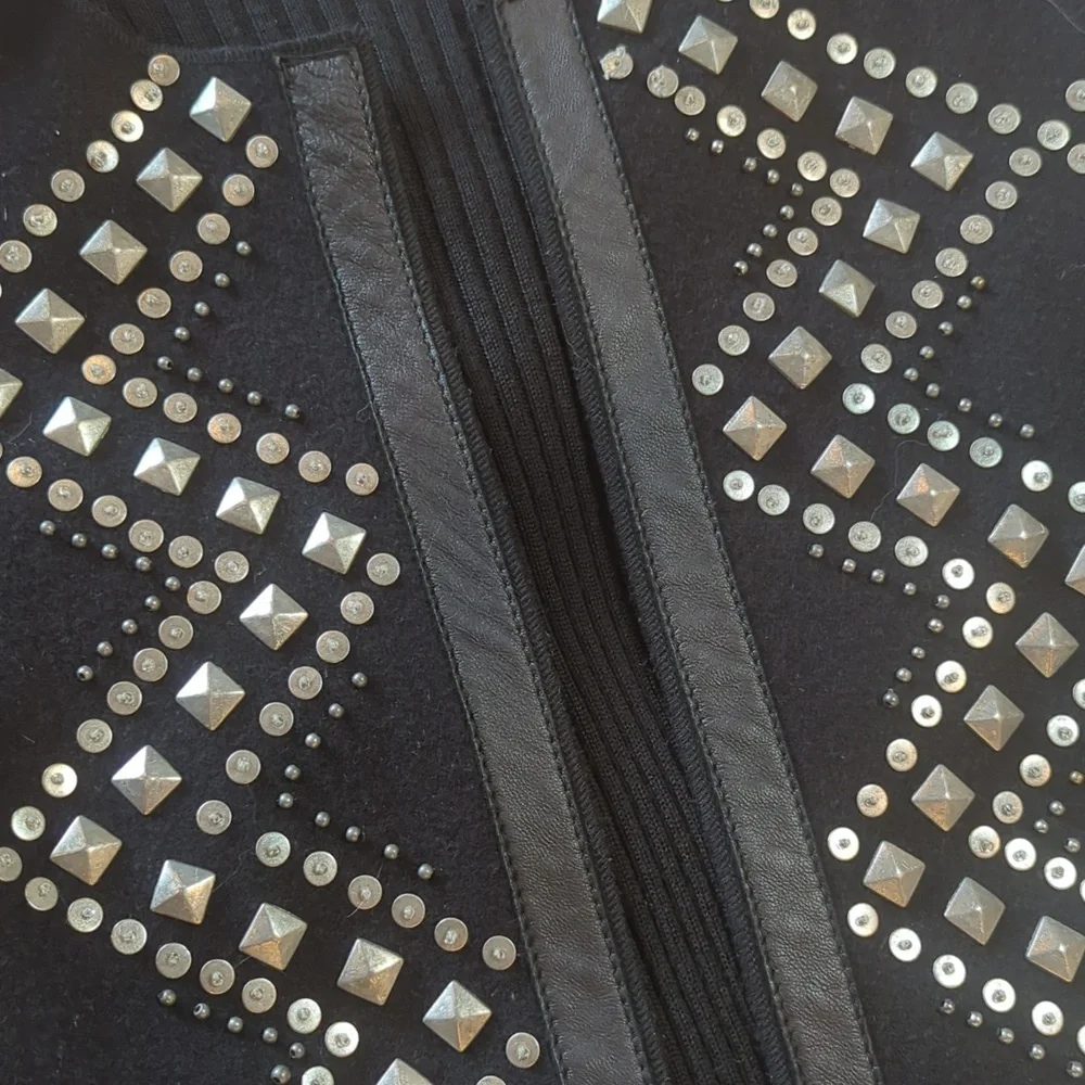 Cardigan - Picture 3 of 7